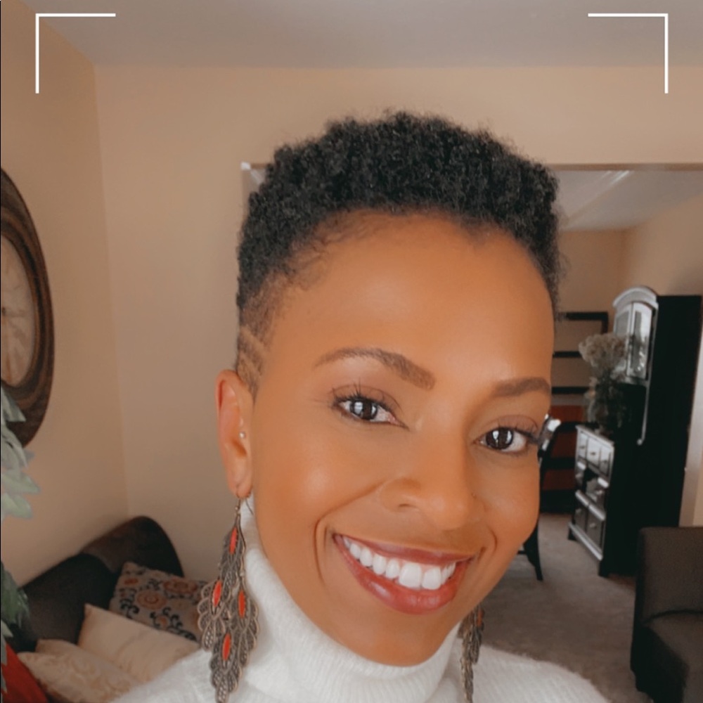 Meet your Posher, Detra